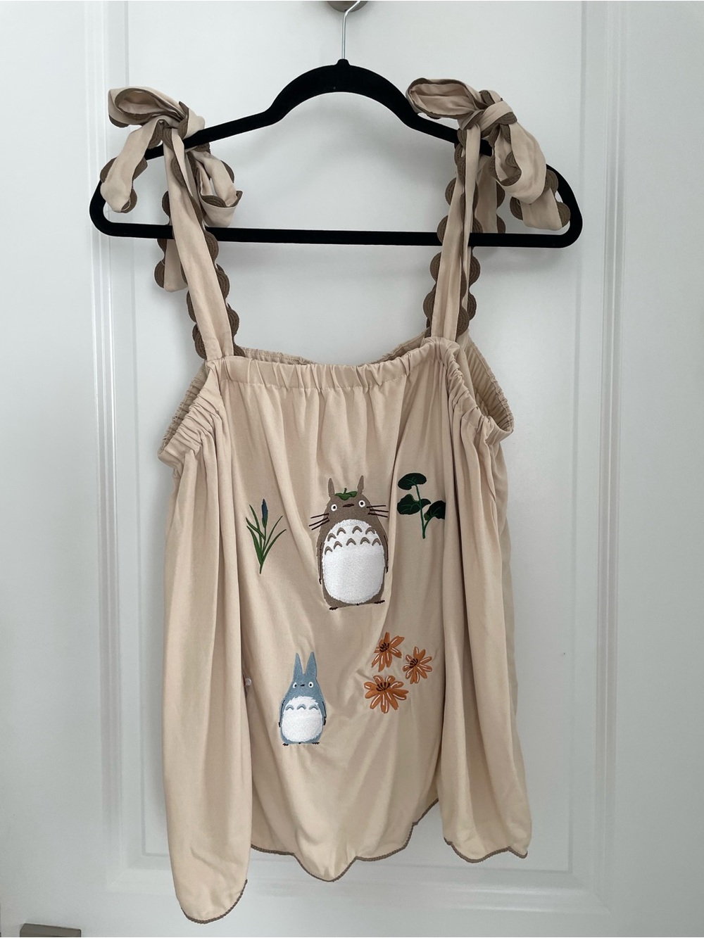 Studio Ghibli My Neighbor Totoro Embroidered Top Womens XL Sleeveless - Picture 3 of 12